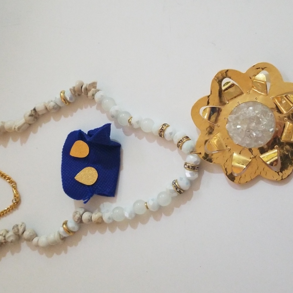stone necklace very suitable for any occasion